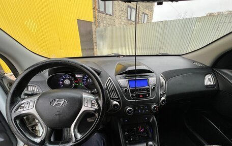 Hyundai ix35 I рестайлинг, 2010 год, 800 000 рублей, 8 фотография