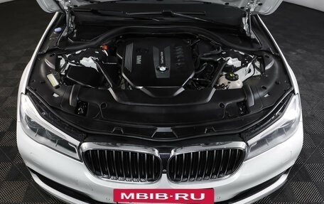 BMW 7 серия, 2017 год, 3 190 000 рублей, 9 фотография