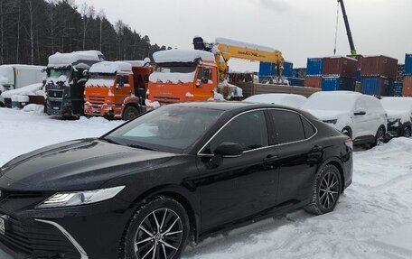 Toyota Camry, 2021 год, 2 350 000 рублей, 2 фотография