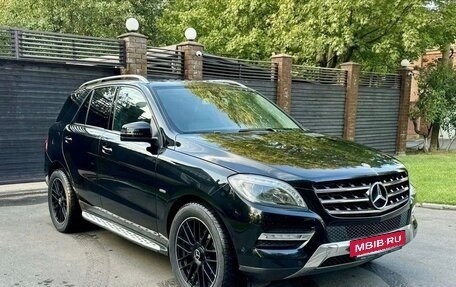 Mercedes-Benz M-Класс, 2011 год, 2 290 000 рублей, 2 фотография