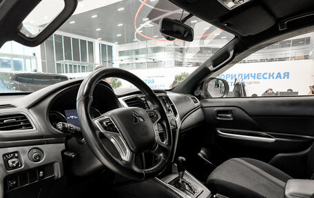 Mitsubishi L200 IV рестайлинг, 2020 год, 3 570 000 рублей, 20 фотография