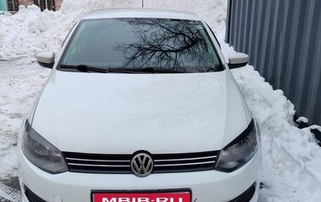Volkswagen Polo VI (EU Market), 2014 год, 450 000 рублей, 1 фотография