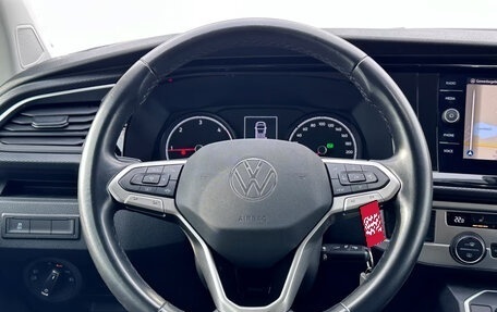 Volkswagen Multivan T6 рестайлинг, 2022 год, 4 940 000 рублей, 6 фотография