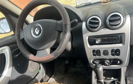 Renault Logan I, 2013 год, 650 000 рублей, 3 фотография