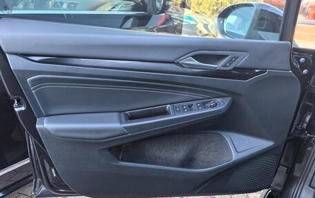 Volkswagen Golf VIII, 2022 год, 1 910 000 рублей, 11 фотография