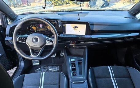 Volkswagen Golf VIII, 2022 год, 1 910 000 рублей, 14 фотография