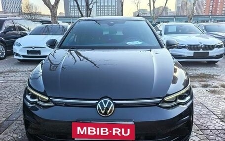 Volkswagen Golf VIII, 2022 год, 1 910 000 рублей, 2 фотография