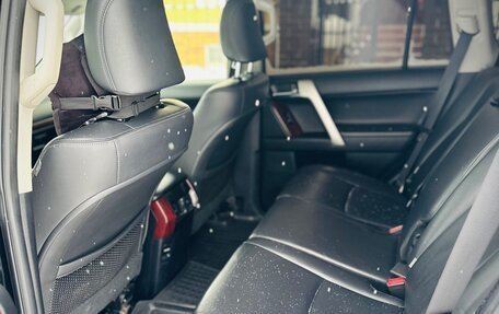 Toyota Land Cruiser Prado 150 рестайлинг 2, 2016 год, 3 950 000 рублей, 7 фотография