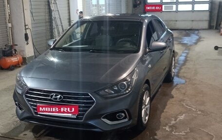 Hyundai Solaris II рестайлинг, 2018 год, 1 050 000 рублей, 4 фотография