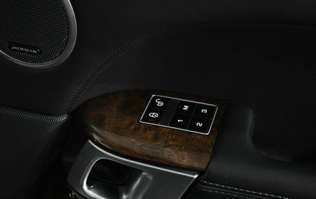 Land Rover Range Rover IV рестайлинг, 2014 год, 3 860 000 рублей, 13 фотография