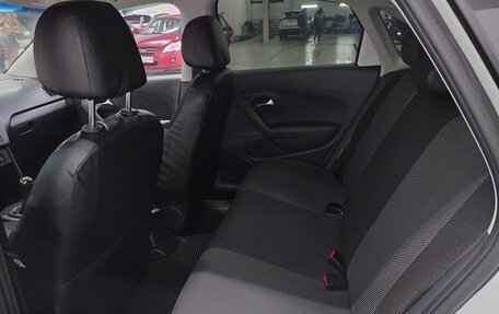 Volkswagen Polo VI (EU Market), 2015 год, 670 000 рублей, 13 фотография