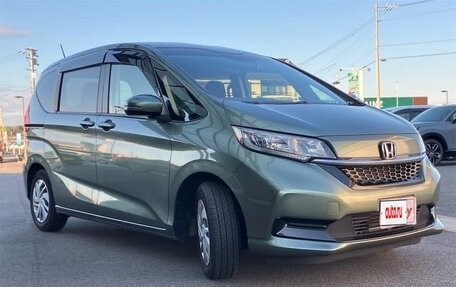 Honda Freed II, 2022 год, 1 450 000 рублей, 2 фотография