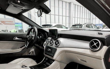 Mercedes-Benz GLA, 2015 год, 1 950 000 рублей, 11 фотография