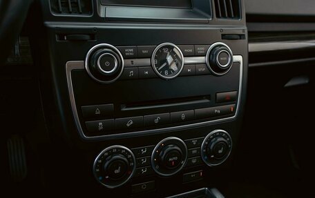 Land Rover Freelander II рестайлинг 2, 2014 год, 1 435 000 рублей, 15 фотография