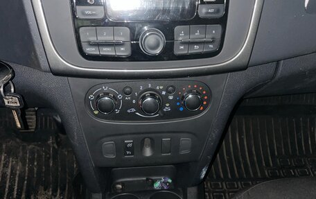 Renault Sandero II рестайлинг, 2019 год, 470 000 рублей, 22 фотография