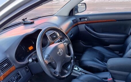 Toyota Avensis III рестайлинг, 2006 год, 1 050 000 рублей, 9 фотография