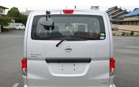 Nissan NV200, 2021 год, 1 300 000 рублей, 8 фотография