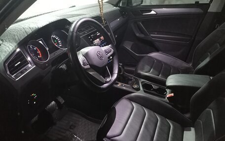 Volkswagen Tiguan II, 2021 год, 3 820 000 рублей, 5 фотография