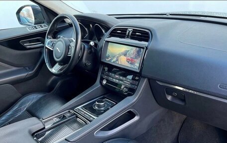 Jaguar F-Pace, 2018 год, 2 300 000 рублей, 6 фотография