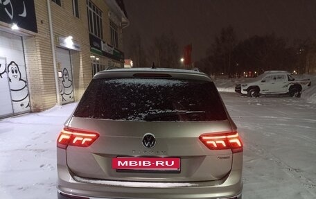 Volkswagen Tiguan II, 2021 год, 3 820 000 рублей, 16 фотография