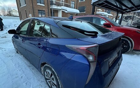 Toyota Prius IV XW50, 2016 год, 2 190 000 рублей, 4 фотография