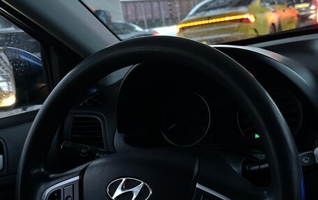 Hyundai Solaris II рестайлинг, 2013 год, 720 000 рублей, 16 фотография