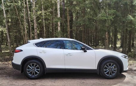 Mazda CX-4, 2020 год, 2 600 000 рублей, 2 фотография