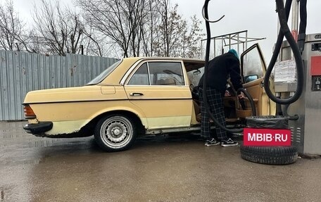 Mercedes-Benz W123, 1981 год, 150 000 рублей, 4 фотография