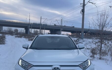 Toyota RAV4, 2020 год, 3 400 000 рублей, 3 фотография