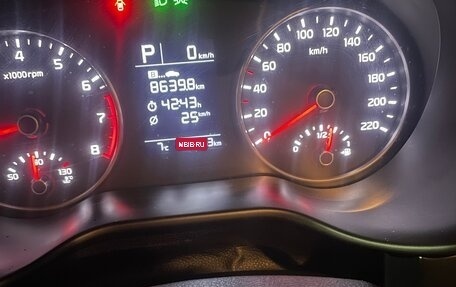 KIA Rio IV, 2018 год, 990 000 рублей, 9 фотография