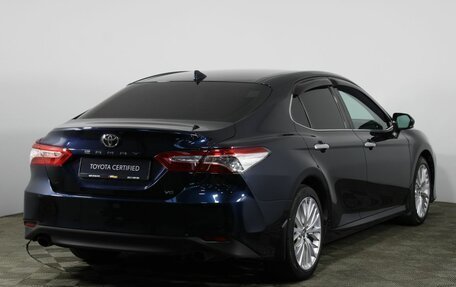 Toyota Camry, 2018 год, 2 850 000 рублей, 3 фотография