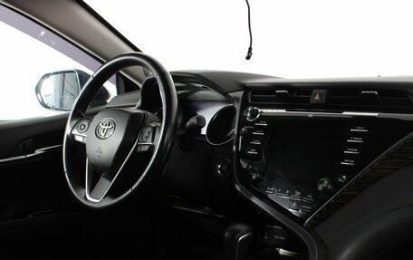 Toyota Camry, 2018 год, 2 850 000 рублей, 13 фотография