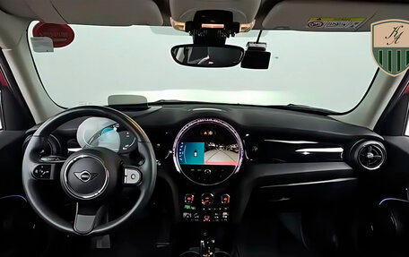 MINI Hatch, 2022 год, 1 950 000 рублей, 2 фотография