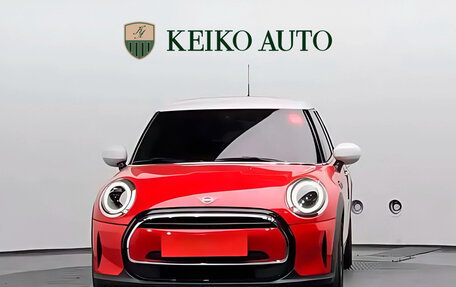 MINI Hatch, 2022 год, 1 950 000 рублей, 18 фотография