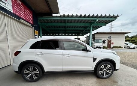 Mitsubishi RVR III рестайлинг, 2022 год, 1 690 000 рублей, 7 фотография