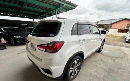 Mitsubishi RVR III рестайлинг, 2022 год, 1 690 000 рублей, 5 фотография
