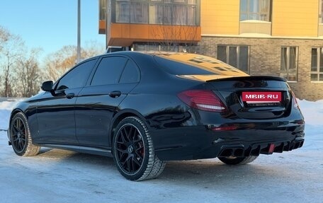 Mercedes-Benz E-Класс, 2019 год, 4 000 000 рублей, 11 фотография