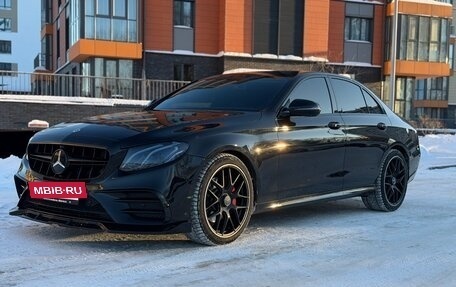 Mercedes-Benz E-Класс, 2019 год, 4 000 000 рублей, 13 фотография