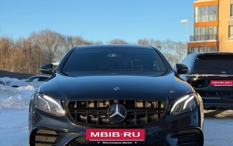 Mercedes-Benz E-Класс, 2019 год, 4 000 000 рублей, 15 фотография