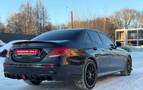 Mercedes-Benz E-Класс, 2019 год, 4 000 000 рублей, 17 фотография