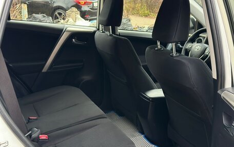 Toyota RAV4, 2014 год, 1 699 999 рублей, 14 фотография