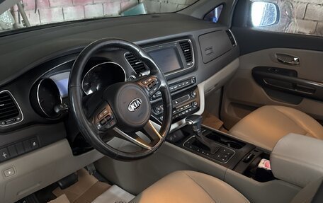 KIA Carnival III, 2018 год, 2 350 000 рублей, 6 фотография