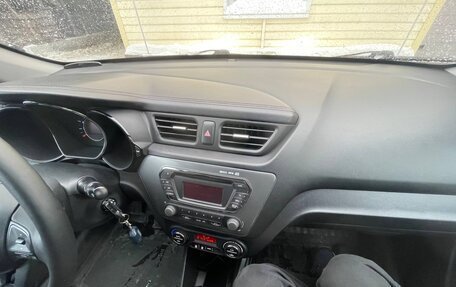 KIA Rio III рестайлинг, 2014 год, 925 000 рублей, 13 фотография