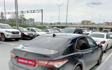 Toyota Camry, 2019 год, 1 950 000 рублей, 2 фотография