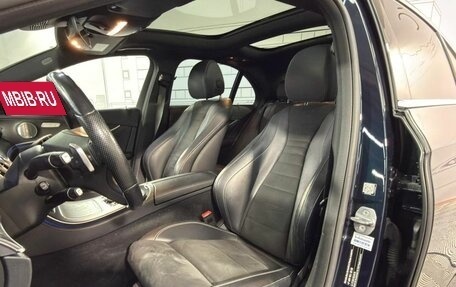 Mercedes-Benz E-Класс, 2017 год, 3 050 000 рублей, 18 фотография