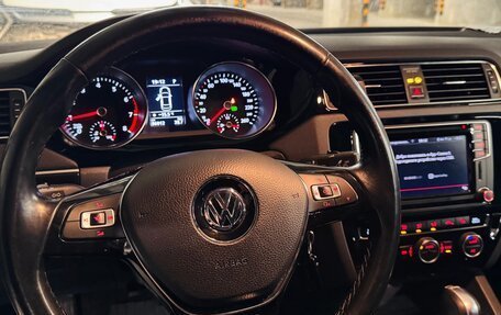 Volkswagen Jetta VI, 2016 год, 1 880 000 рублей, 12 фотография