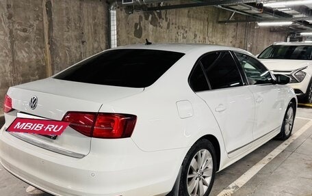 Volkswagen Jetta VI, 2016 год, 1 880 000 рублей, 4 фотография