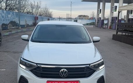 Volkswagen Polo VI (EU Market), 2021 год, 1 800 000 рублей, 1 фотография
