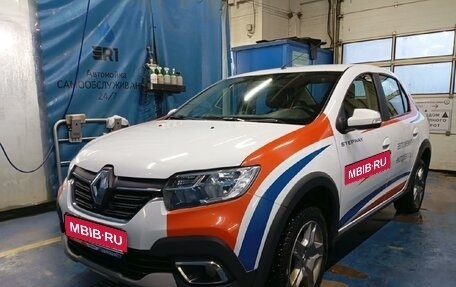 Renault Logan II, 2022 год, 969 000 рублей, 1 фотография