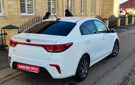 KIA Rio IV, 2017 год, 1 100 000 рублей, 4 фотография